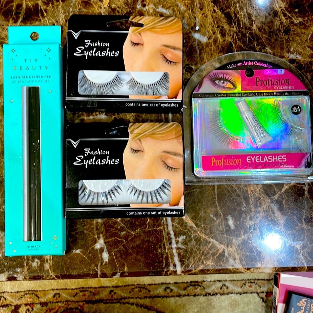 NIB Eyelashes bundle